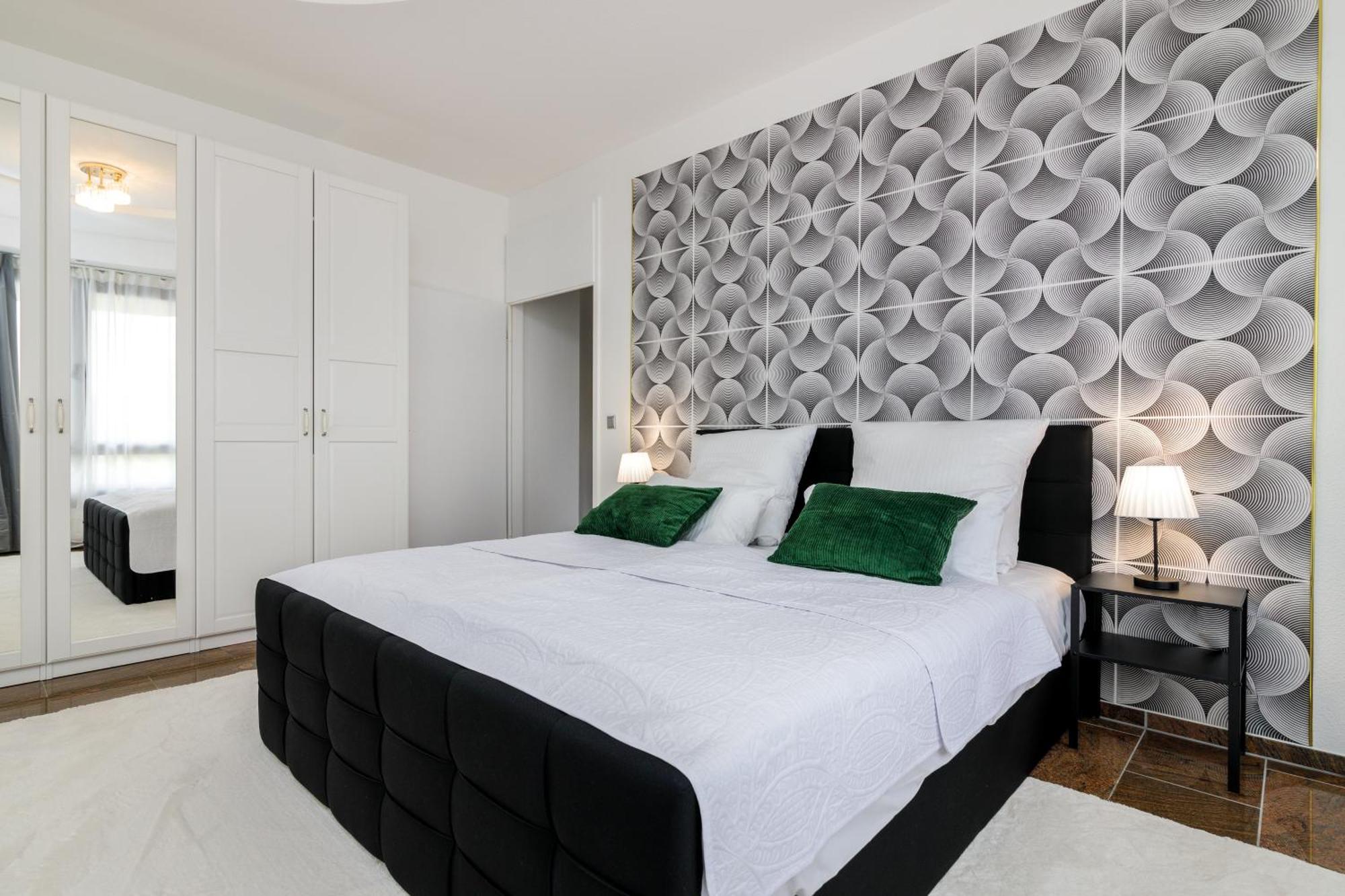 Highlife Apartment One Wiesbaden Wilhelmstrasse Buitenkant foto