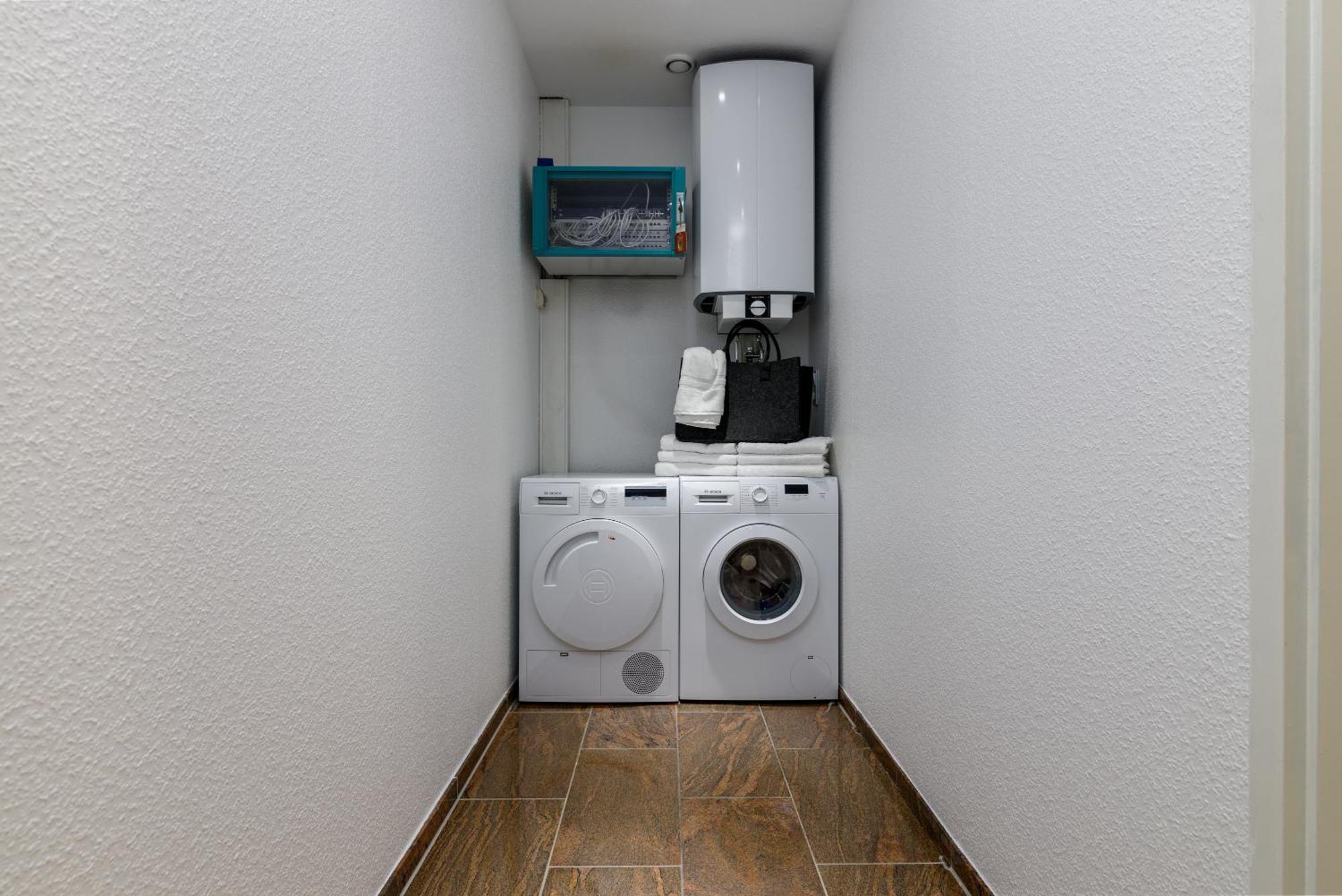 Highlife Apartment One Wiesbaden Wilhelmstrasse Buitenkant foto