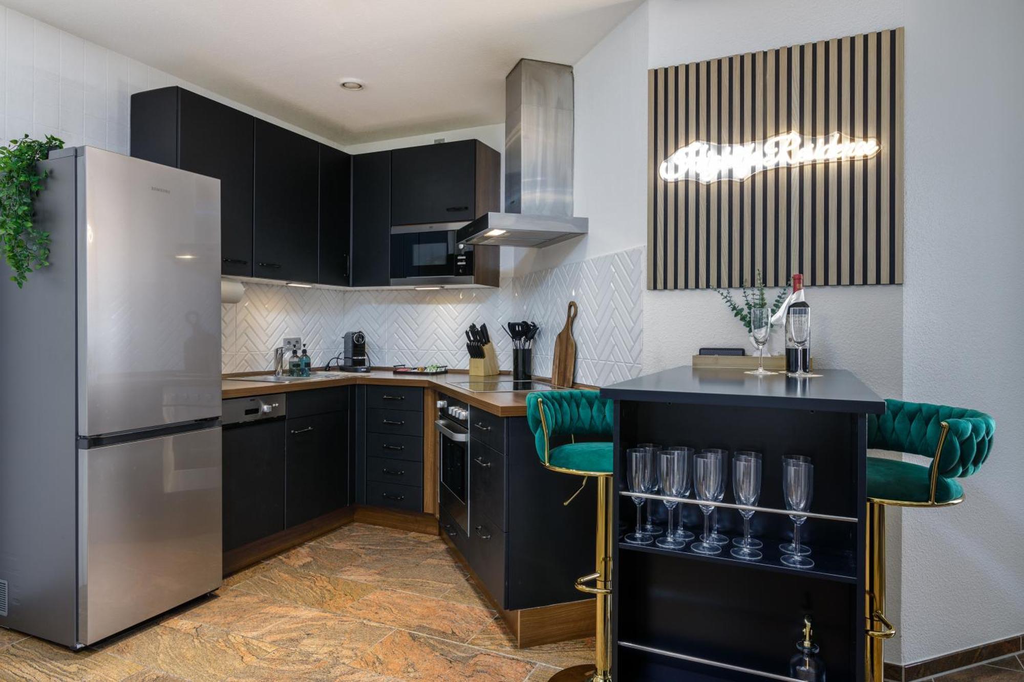 Highlife Apartment One Wiesbaden Wilhelmstrasse Buitenkant foto